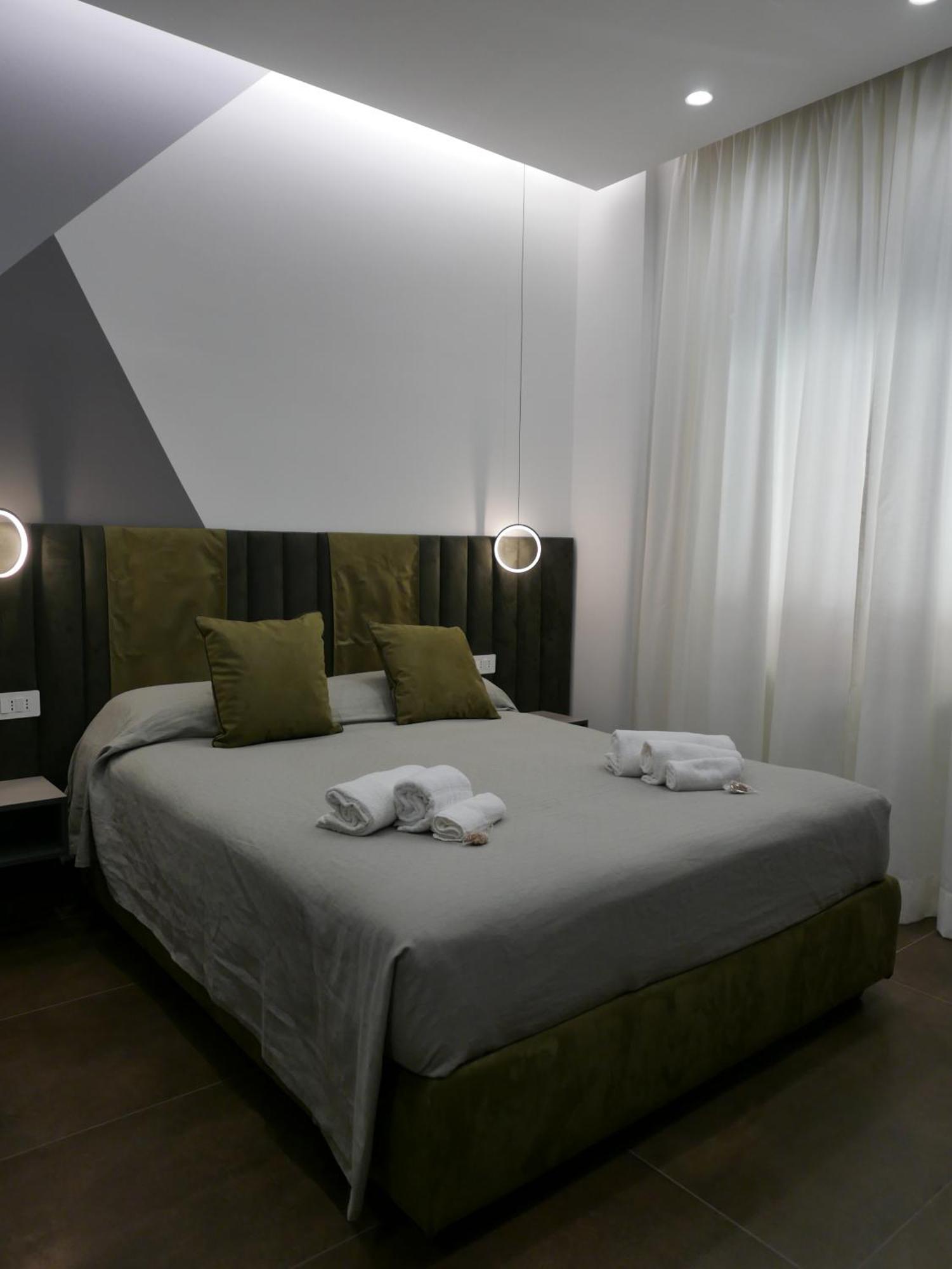Re Lazzarone Suite Napoli Esterno foto